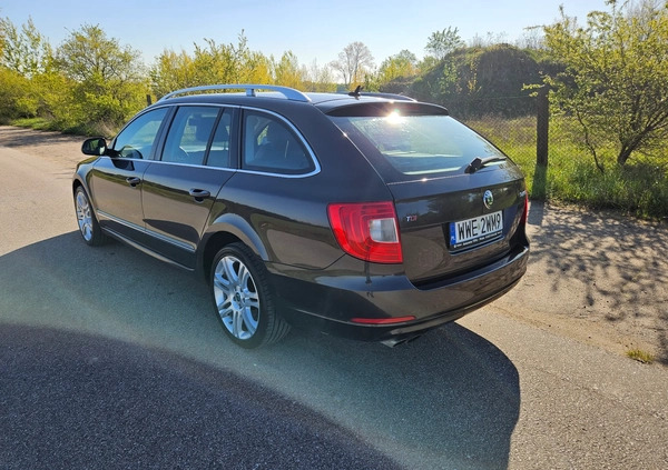 Skoda Superb cena 27900 przebieg: 301871, rok produkcji 2010 z Starogard Gdański małe 466